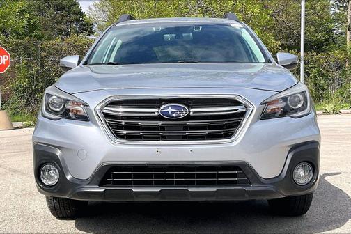 Ice Silver Metallic 2018 Subaru Outback 2.5i Limited
