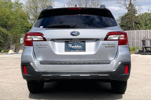 Ice Silver Metallic 2018 Subaru Outback 2.5i Limited