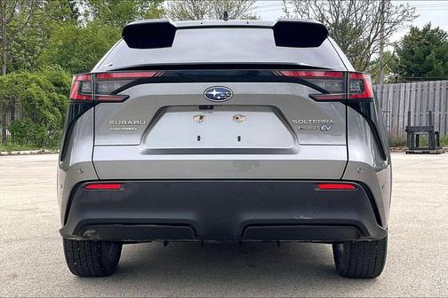 Smoked Carbon 2-Tone 2023 Subaru Solterra Touring