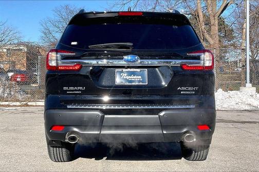 Crystal Black Silica 2026 Subaru Ascent Limited 8-Passenger