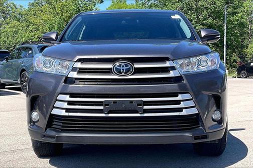Predawn Gray Mica 2017 Toyota Highlander LE Plus