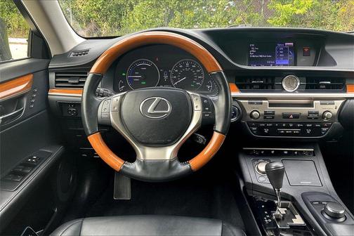 2013 Lexus ES 300h Base