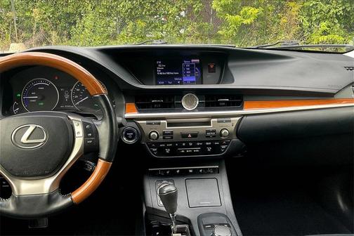 2013 Lexus ES 300h Base