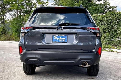 2025 Subaru Forester Base