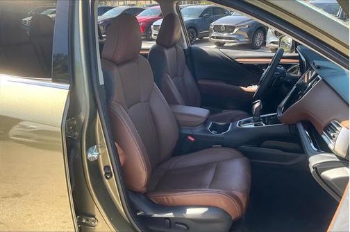 2022 Subaru Outback Touring XT
