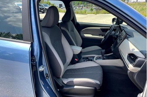 2025 Subaru Forester Base