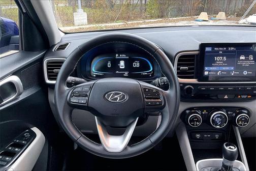 2023 Hyundai VENUE SEL