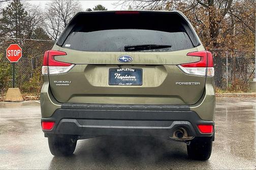 2022 Subaru Forester Premium