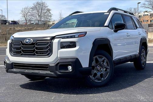 Crystal White Pearl 2026 Subaru Outback Premium