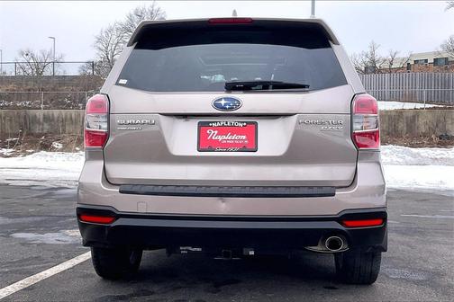 2016 Subaru Forester 2.5i Touring