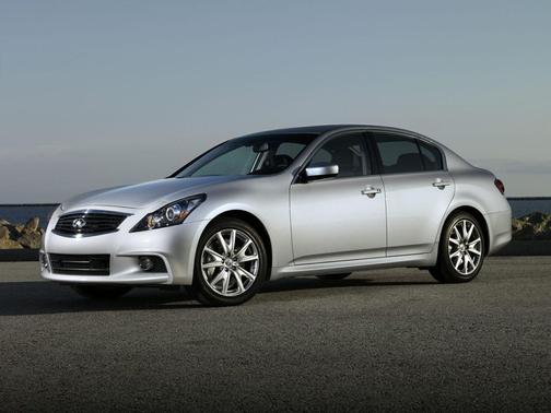 Moonlight White 2013 INFINITI G37x Base