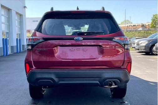 2025 Subaru Forester Base