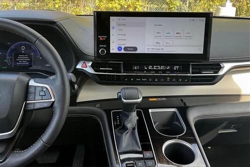 2025 Toyota Sienna Platinum