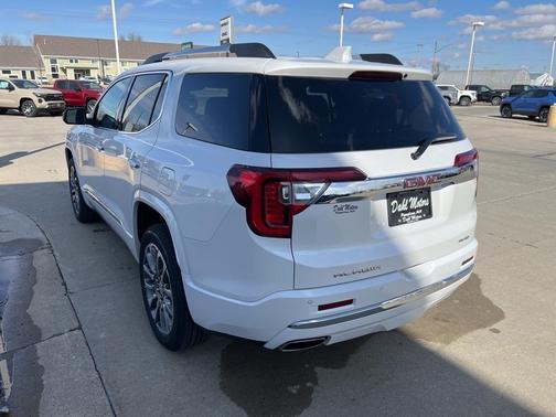 2022 GMC Acadia Denali