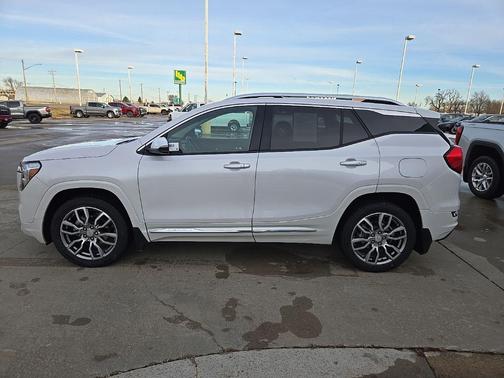 2023 GMC Terrain Denali