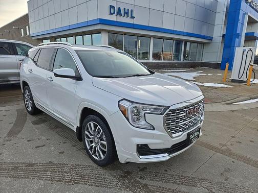 2023 GMC Terrain Denali