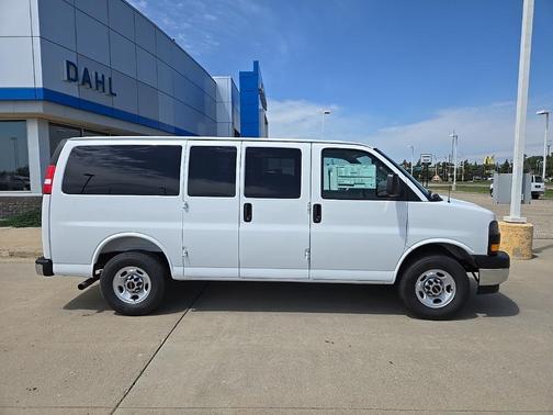 2025 GMC Savana 2500 LT