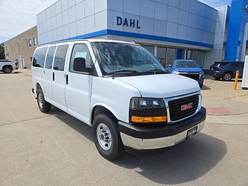 2025 GMC Savana 2500 LT