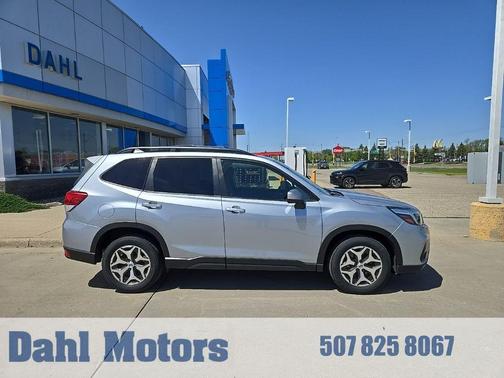 Ice Silver Metallic 2021 Subaru Forester Premium