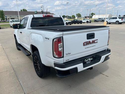 Summit White 2022 GMC Canyon Elevation Standard
