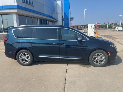 2022 Chrysler Pacifica Limited