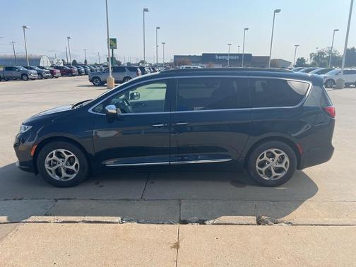 2022 Chrysler Pacifica Limited