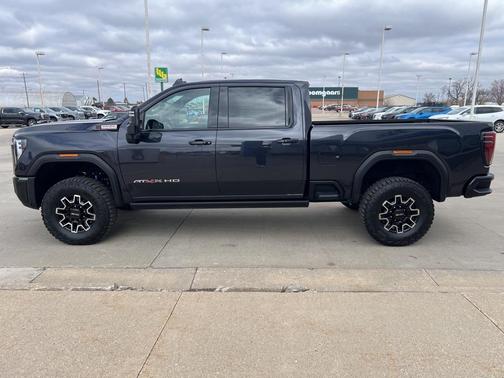 2025 GMC Sierra 2500 AT4X