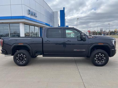 2025 GMC Sierra 2500 AT4X