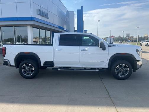 2026 GMC Sierra 3500 SLT