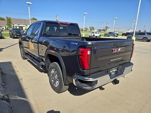 2025 GMC Sierra 3500 SLT