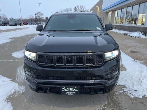 2023 Jeep Grand Wagoneer L Series III