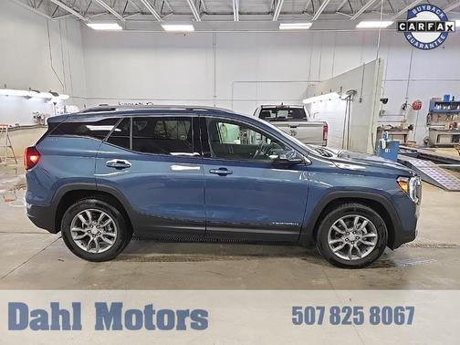 2024 GMC Terrain SLT