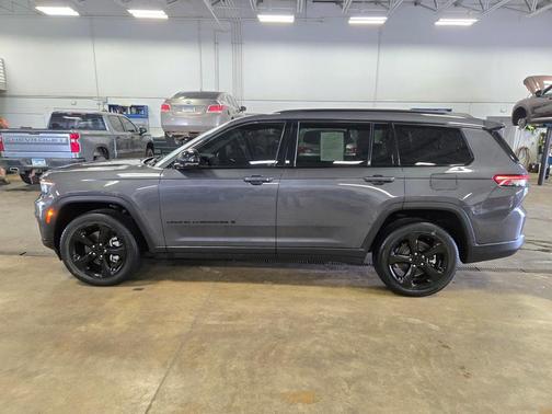 2021 Jeep Grand Cherokee L Laredo