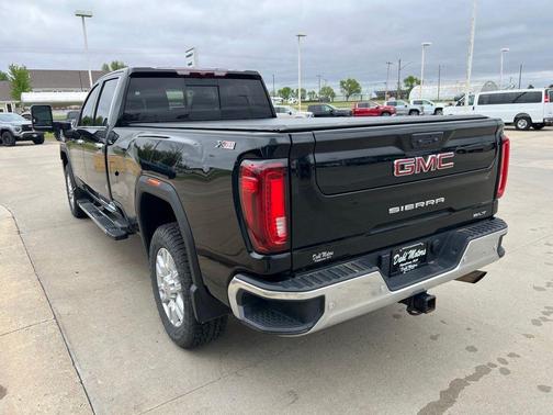 Onyx Black 2021 GMC Sierra 2500 SLT