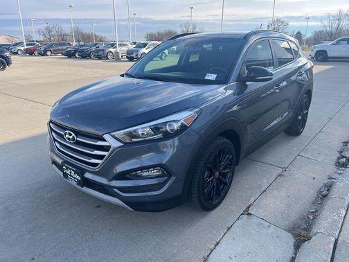 2017 Hyundai TUCSON Night
