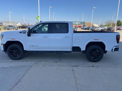 2024 GMC Sierra 2500 AT4