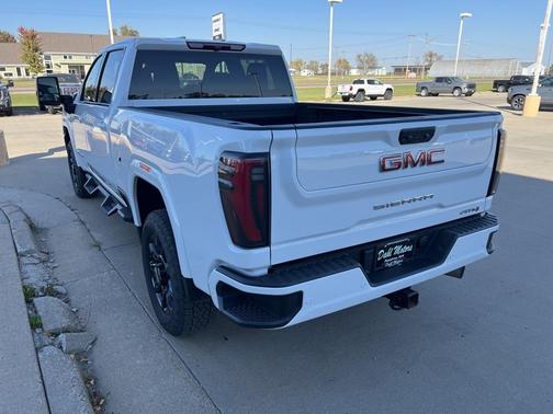 2024 GMC Sierra 2500 AT4