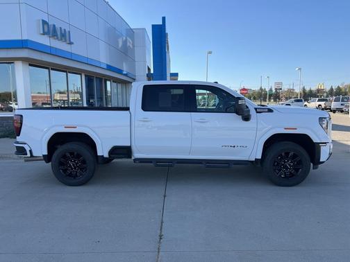 2024 GMC Sierra 2500 AT4