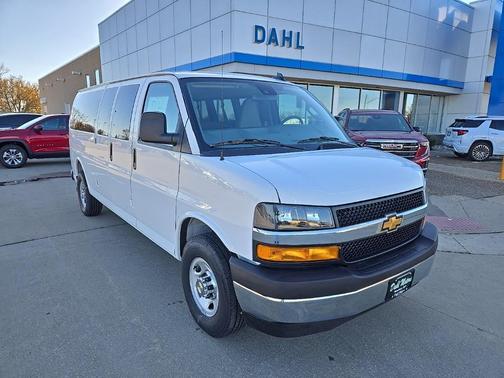 2025 Chevrolet Express 3500 LT