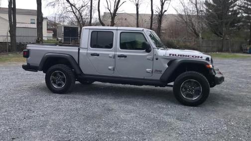 Photo 3 of 23 of 2020 Jeep Gladiator Rubicon