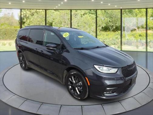 2021 Chrysler Pacifica Touring