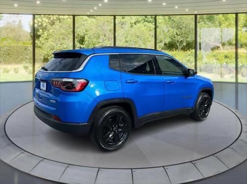 2022 Jeep Compass Latitude FWD