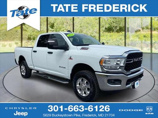 2024 RAM 2500 Big Horn Crew Cab 4x4 64' Box