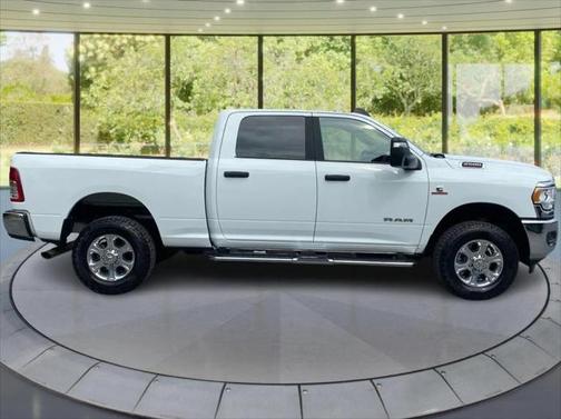2024 RAM 2500 Big Horn Crew Cab 4x4 64' Box