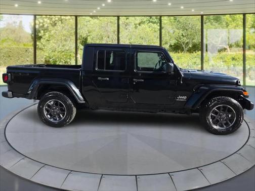 2023 Jeep Gladiator Overland 4x4