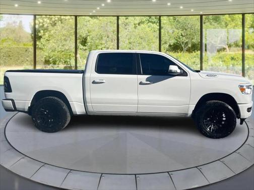 2022 RAM 1500 Big Horn Crew Cab 4x4 57' Box