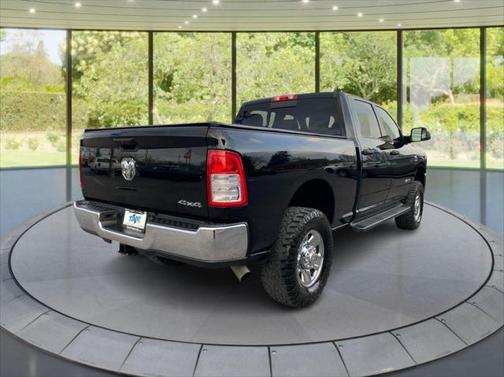 2022 RAM 3500 Tradesman Crew Cab 4x4 64' Box