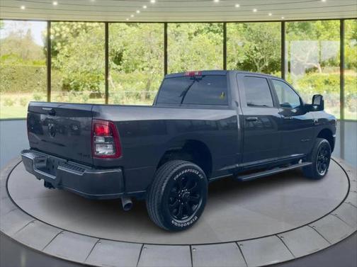 2024 RAM 2500 Big Horn Crew Cab 4x4 64' Box