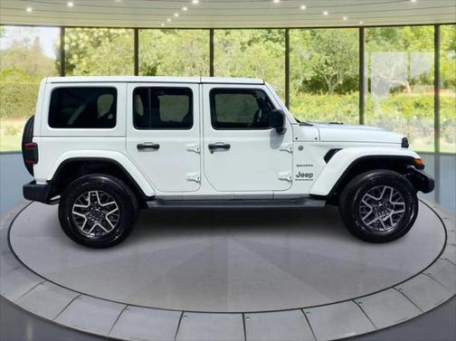 2024 Jeep Wrangler 4-Door Sahara 4x4