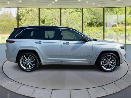 2022 Jeep Grand Cherokee 4xe Summit 4x4